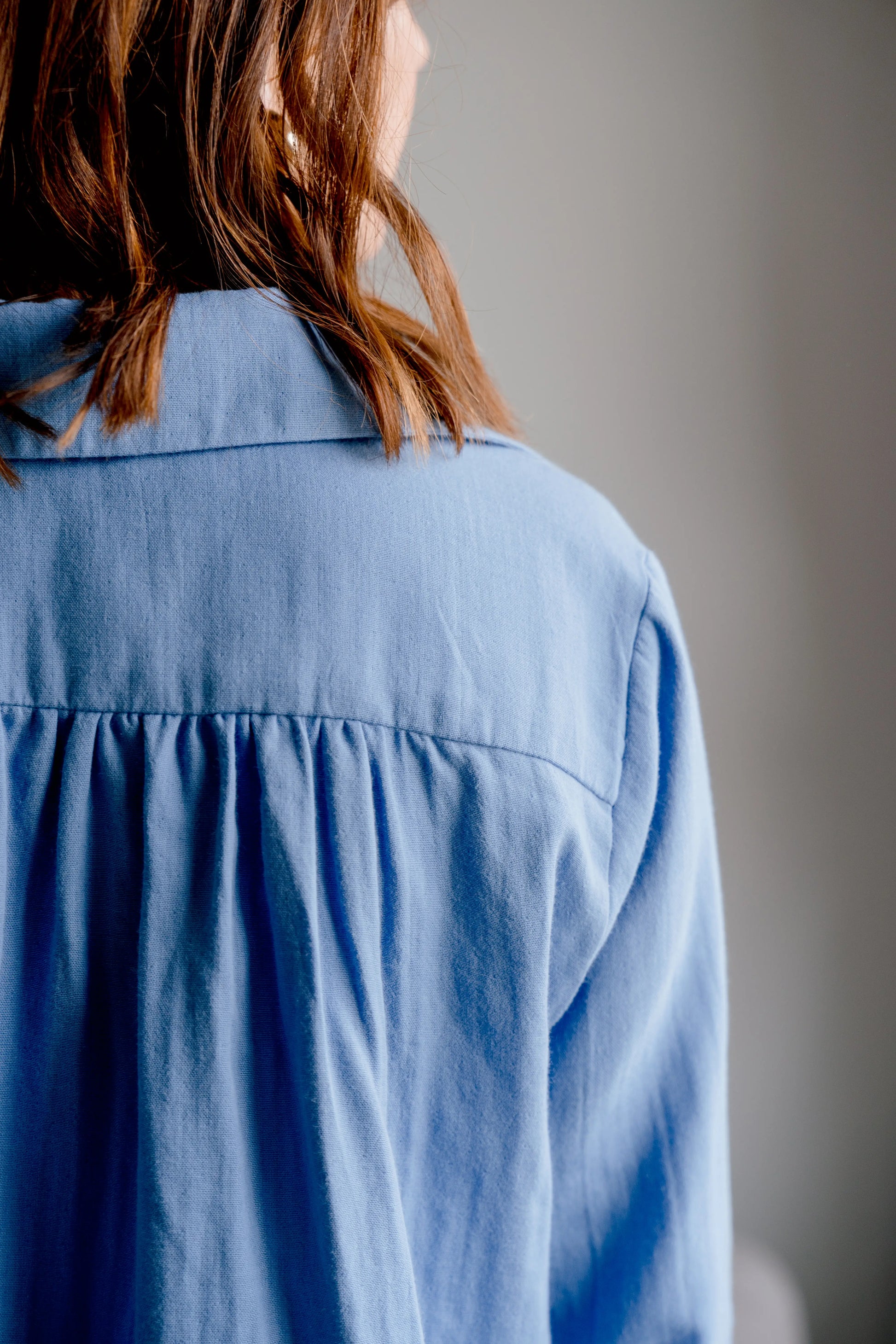 Blouse de grossesse et allaitement pour vivre pleinement sa maternité et nourrir son bébé à la demande. Blouse 100% gaze de coton.