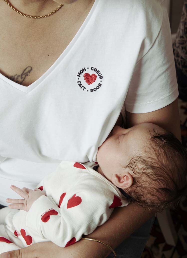 Breastfeeding T-Shirt for Mom my heart goes boob – LIMKY