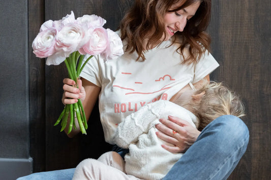 comment bien positionner son bébé au sein lorsqu'on allaite ?
