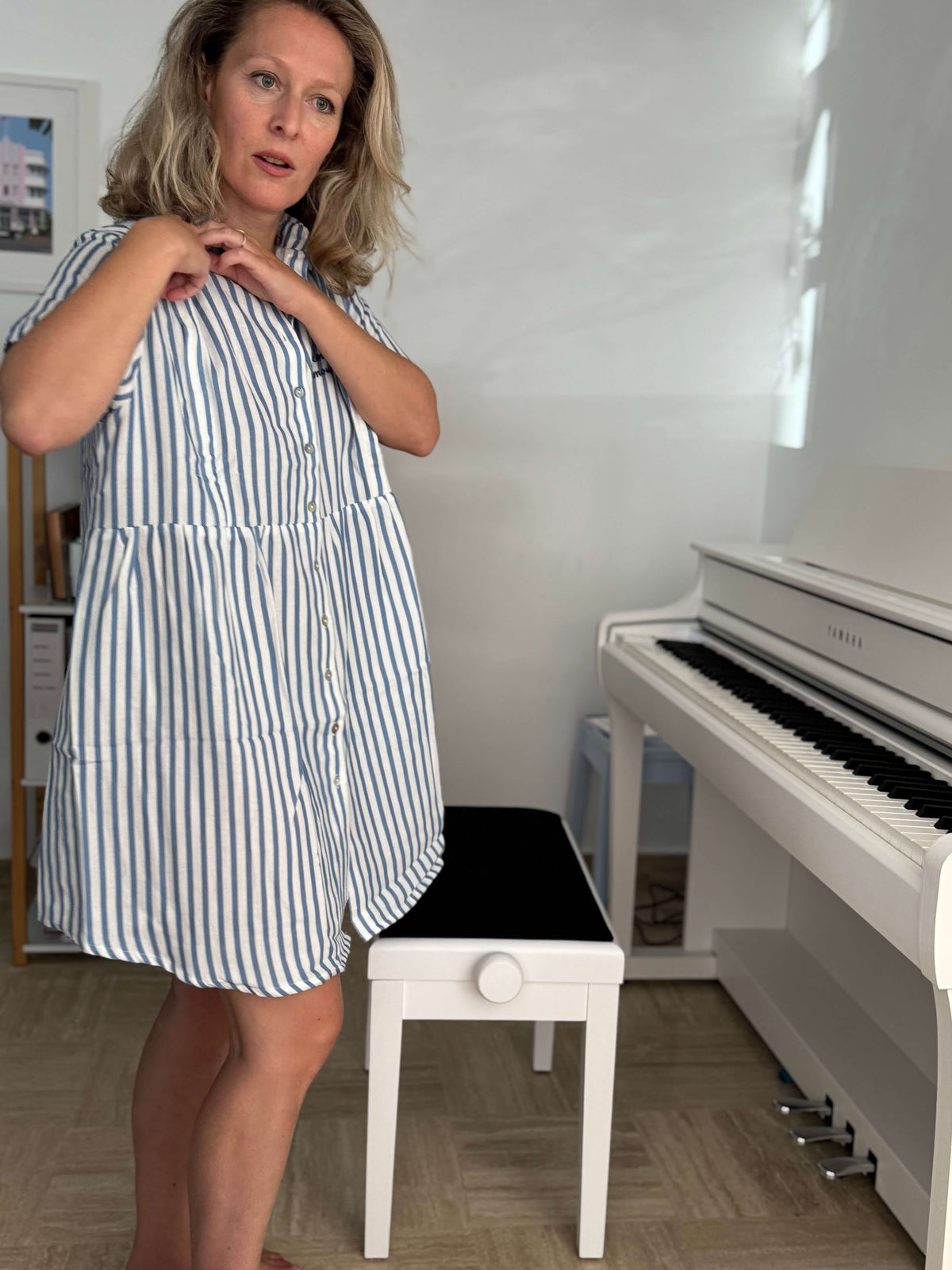 Robe Grossesse et Allaitement rayée bleu et crème.