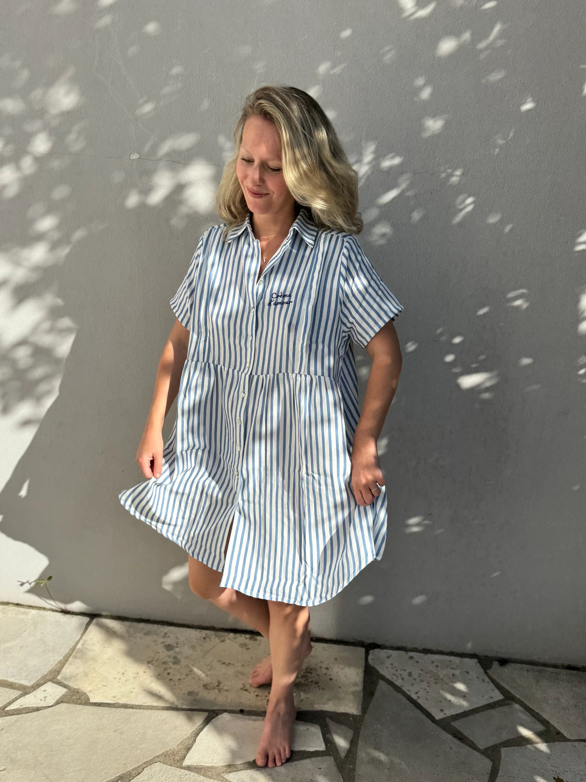 Robe Grossesse et Allaitement rayée bleu et crème.