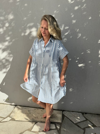 Robe Grossesse et Allaitement rayée bleu et crème.