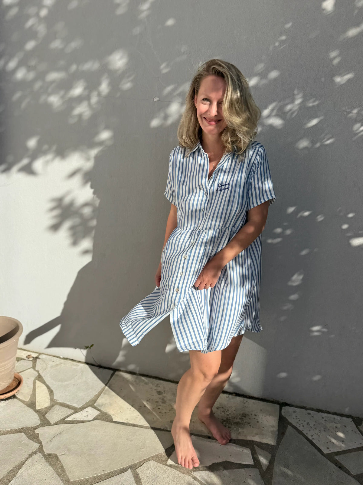 Robe Grossesse et Allaitement rayée bleu et crème.