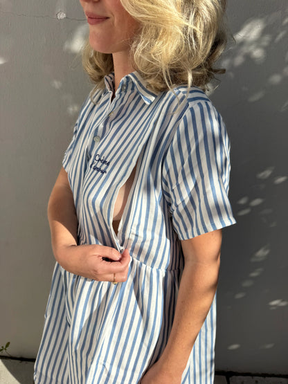 Robe Grossesse et Allaitement rayée bleu et crème.