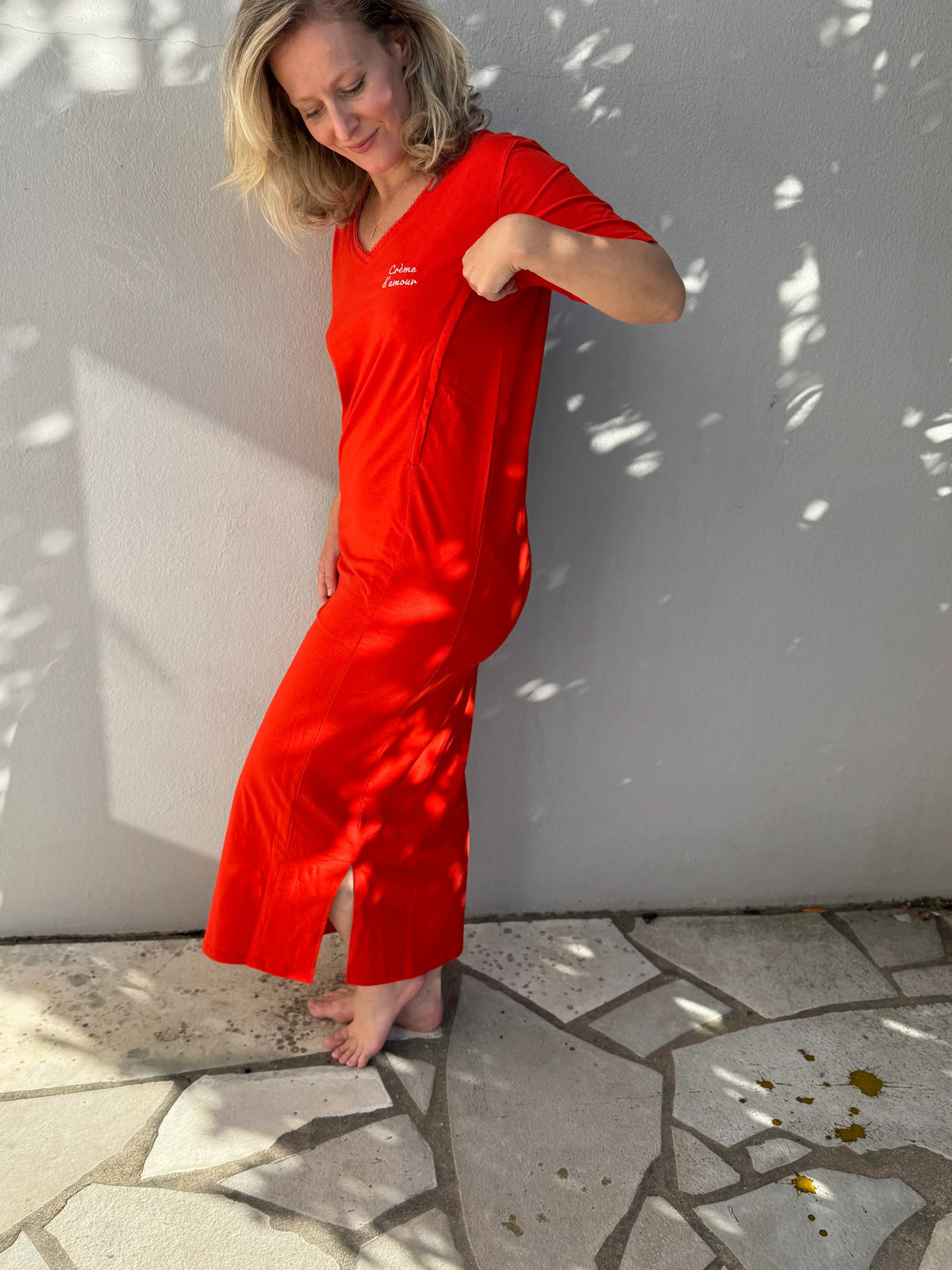 Robe Longue d'allaitement Col V en coton rouge - Crème d'Amour
